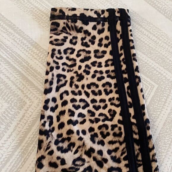 The Upside Women’s Leo NYC Pants Leopard Cropped Leggings, Side Stripe/Tie Waist - Picture 4 of 6